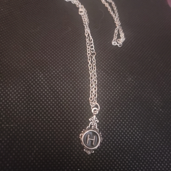 Typewriter key initial H necklace - Picture 3 of 3